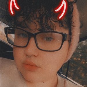 Meet your Posher, Caley